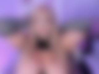 Bella's Live Sex Cam Show