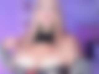 Bella's Live Sex Cam Show