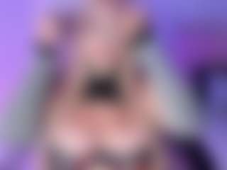 Bella's Live Sex Cam Show