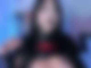 Bella's Live Sex Cam Show