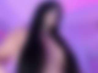 Bella's Live Sex Cam Show