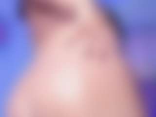 Live cam show with Bella - Latina on StripNow | colombia