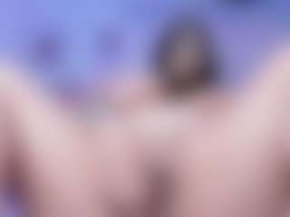 Bella's Live Sex Cam Show