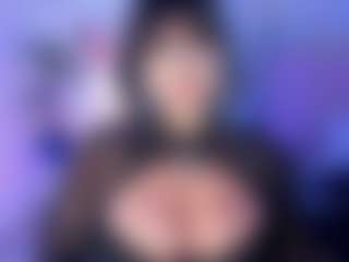 Bella's Live Sex Cam Show