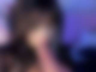 Bella's Live Sex Cam Show