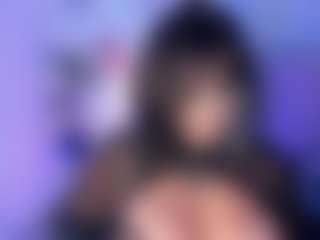 Bella's Live Sex Cam Show