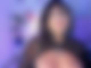 Bella's Live Sex Cam Show