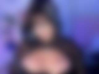 Bella's Live Sex Cam Show