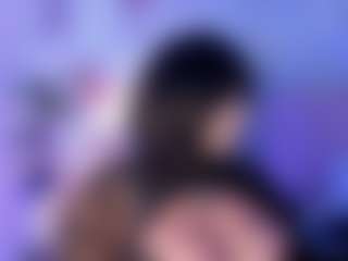 Bella's Live Sex Cam Show