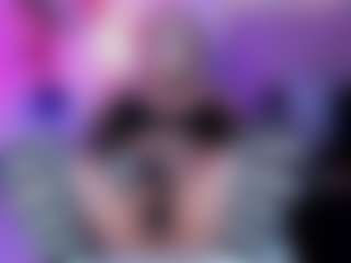 Bella's Live Sex Cam Show