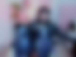 Bella's Live Sex Cam Show