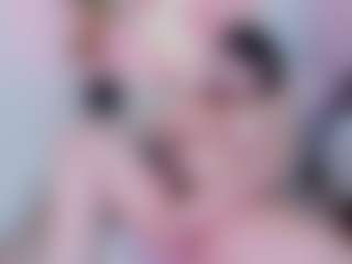 Bella's Live Sex Cam Show