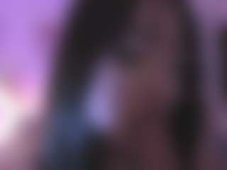 Bella's Live Sex Cam Show
