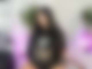 Bella's Live Sex Cam Show