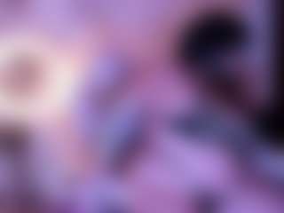 Live cam show with Bella - Public Curvy on Hubzter Live