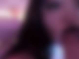 Live cam show with Bella - Flashing on liverealitysex.com
