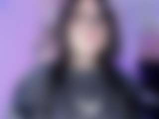 Bella's Live Sex Cam Show