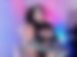 Bella's Live Sex Cam Show