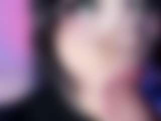 Bella's Live Sex Cam Show