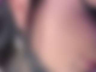Bella's Live Sex Cam Show