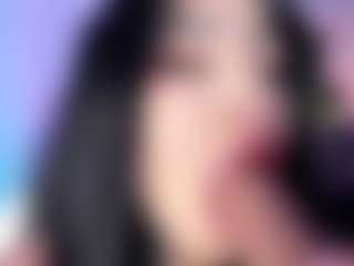Bella's Live Sex Cam Show