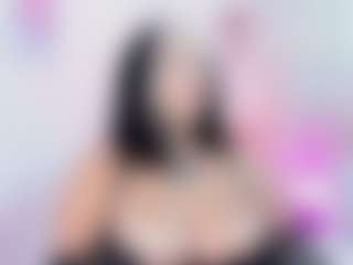 Bella's Live Sex Cam Show
