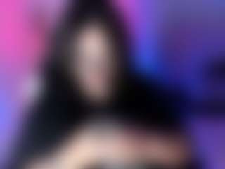 Bella's Live Sex Cam Show