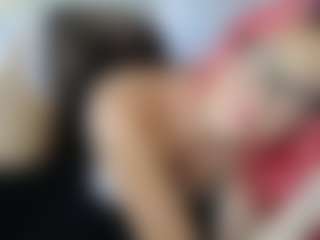 Live cam show with Emmie - Brown Hair on SquirtSoMuch