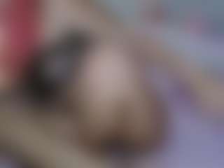 Live cam show with Emmie - Orgasm on Camsoda