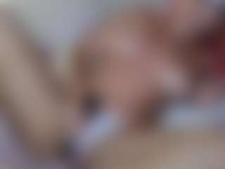 Emmie's Live Sex Cam Show
