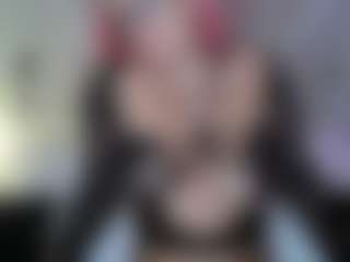 Emmie's Live Sex Cam Show