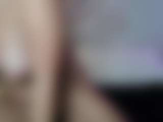 Emmie's Live Sex Cam Show