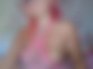 Emmie's Live Sex Cam Show