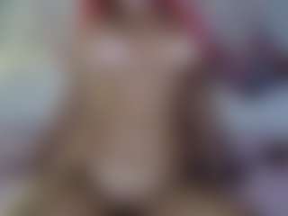 Emmie's Live Sex Cam Show
