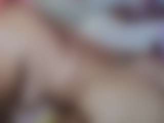 Emmie's Live Sex Cam Show