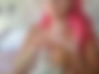 Live cam show with Emmie Ray - Normal on CamSodaAdn