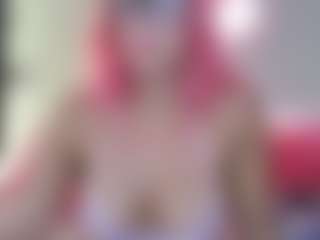 Live cam show with Emmie Ray - Green Eyes on Lustler