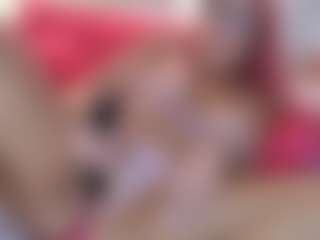 Live cam show with Emmie Ray - Pornstar Shaved Pussy on Instabang