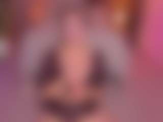 Scarlet-jons MILF webcam performer live streaming