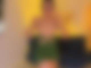 Live cam show with Scarlet-jons - Skinny on Hubzter Live