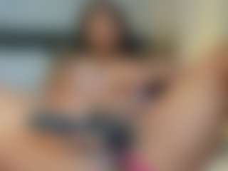 Live cam show with HOTTIE ANNETH - Brown Hair on Stripli.com