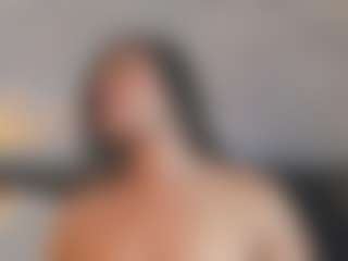 Live cam show with HOTTIE ANNETH - Oil on Camming Site