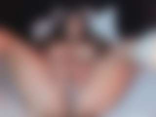 Live cam show with HOTTIE ANNETH - Foot Fetish Black on studioflirtlive.com