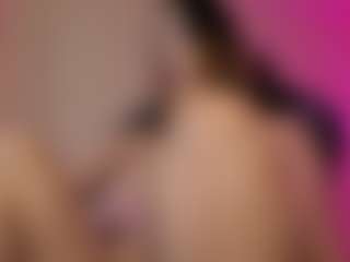 Live cam show with CarolineeGarciaa - Natural on liverealitysex.com