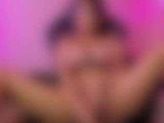 CarolineeGarciaa's Live Sex Cam Show