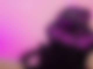 CarolineeGarciaa's Live Sex Cam Show