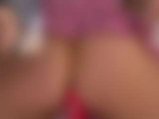 Live cam show with KateBleare - Flashing on Dolls Live