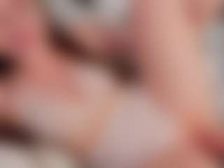 Live cam show with KateBleare - Bikini on Cam Slut