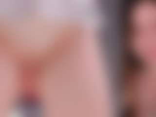 Live cam show with KateBleare - Bikini on Camsoda