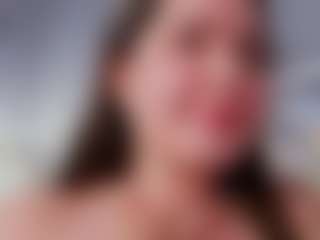 Live cam show with KateBleare - Flashing on Soda Cam